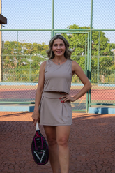 Conjunto Beach Tennis Regata Cropped + Short-Saia de Pregas Cáqui