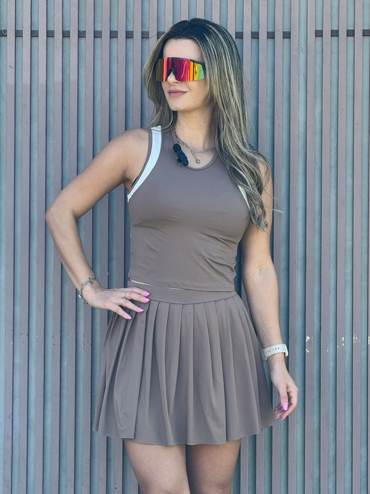 Conjunto Pregueado Maya Cáqui
